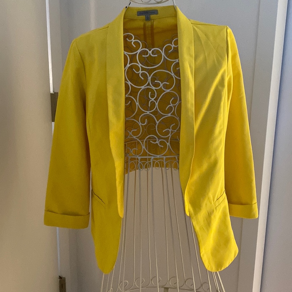 Yellow 3/4 sleeve blazer